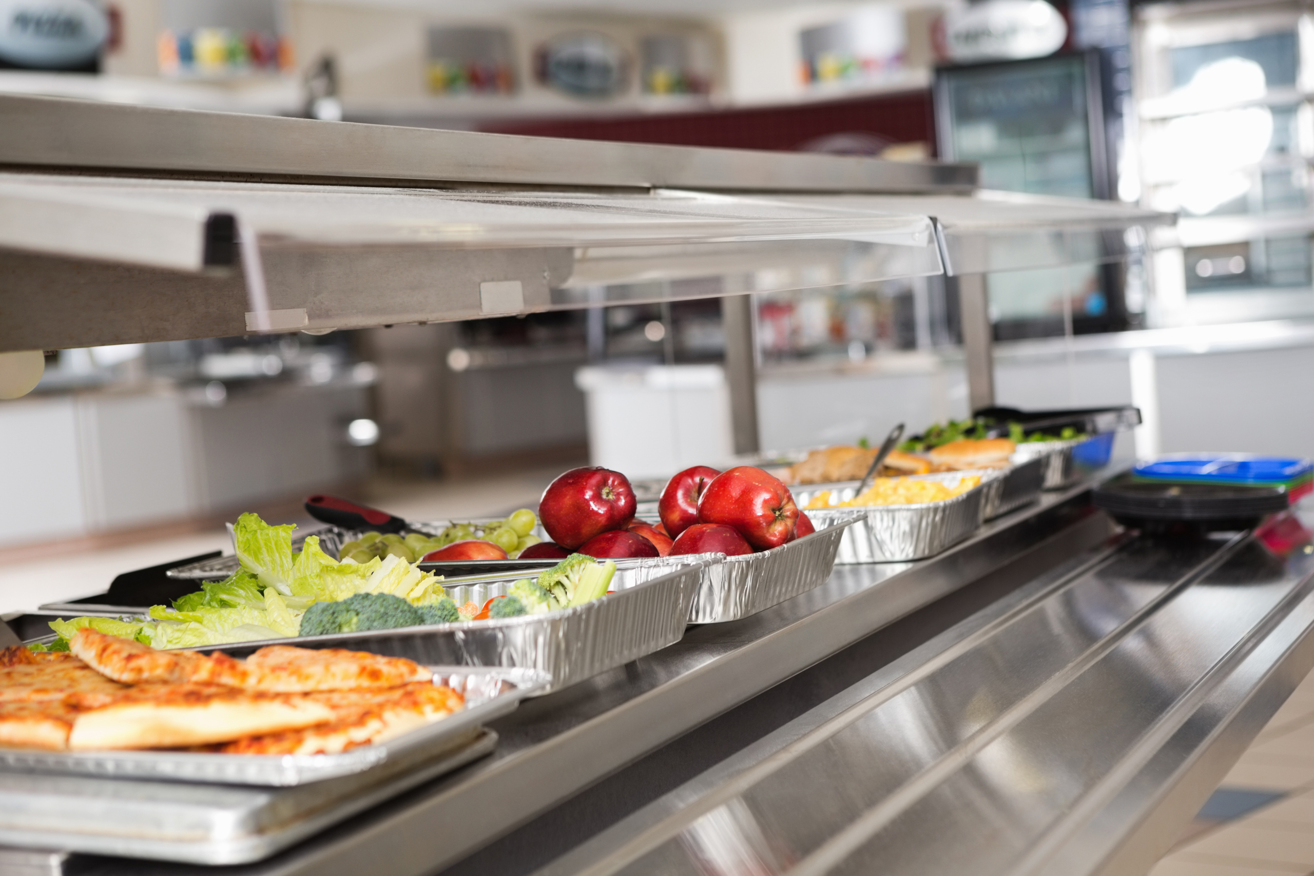Real-Time Quality Monitoring Systems: Digital Solutions for School Cafeteria Directors